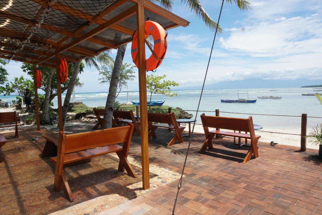 L Cafe Restobar & Lyn'S Guest House San Juan  Exterior photo